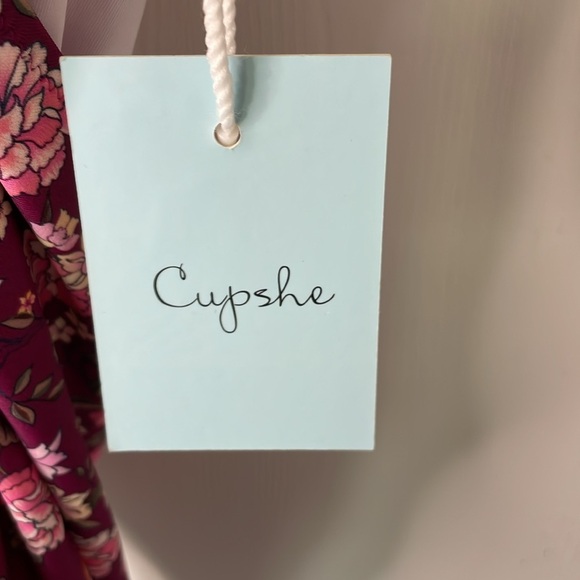 Cupshe NWT Floral One-piece Swimsuit - Burgundy and Pink Size Large - Picture 3 of 12